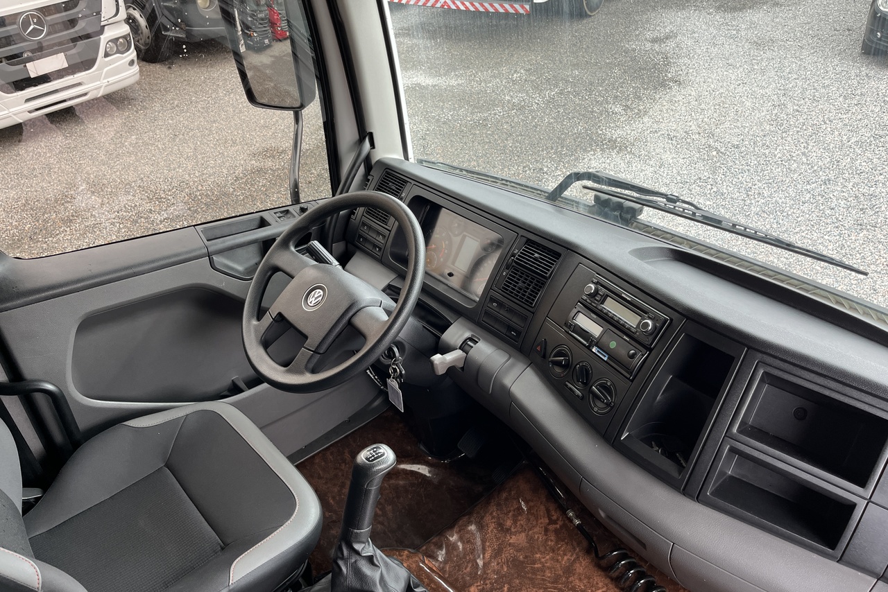 Volkswagen 24-280 E Constellation 6x2 - 21/22 9