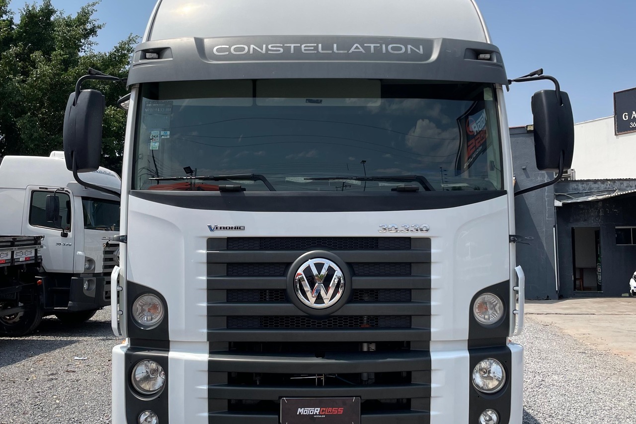 Volkswagen 30-330 Constellation 8x2 - 21/22 5