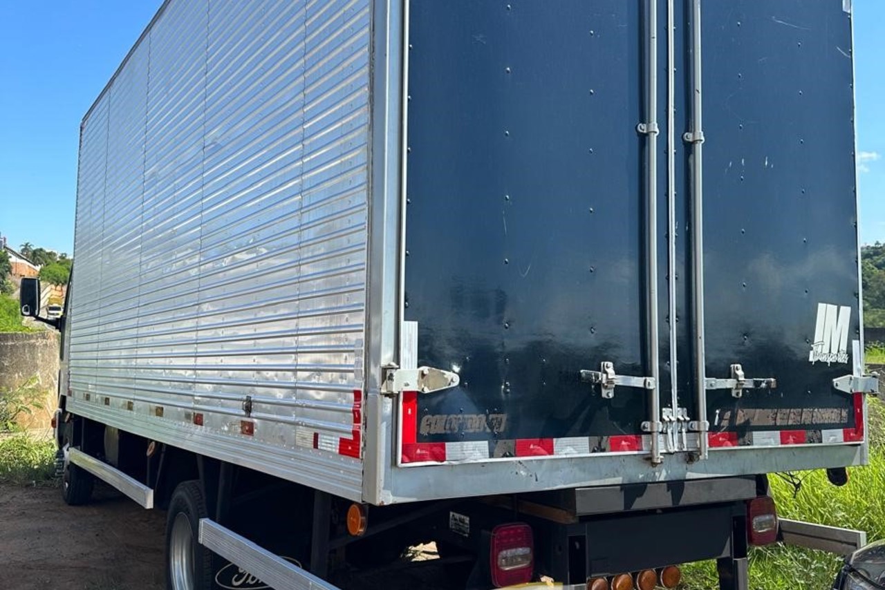 Ford Cargo815 - 08/08 3