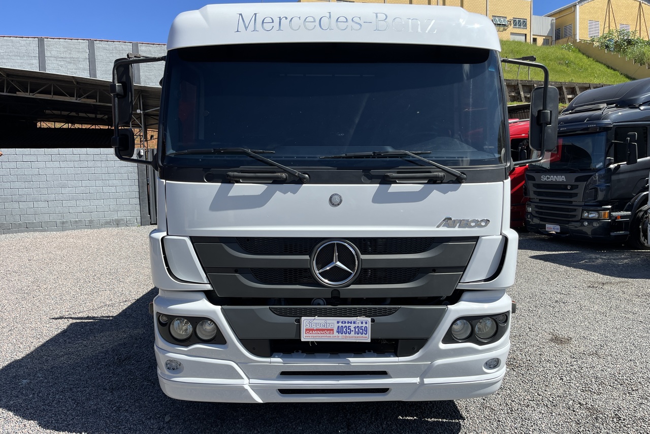 Mercedes Benz Atego 2426 - 18/19 2