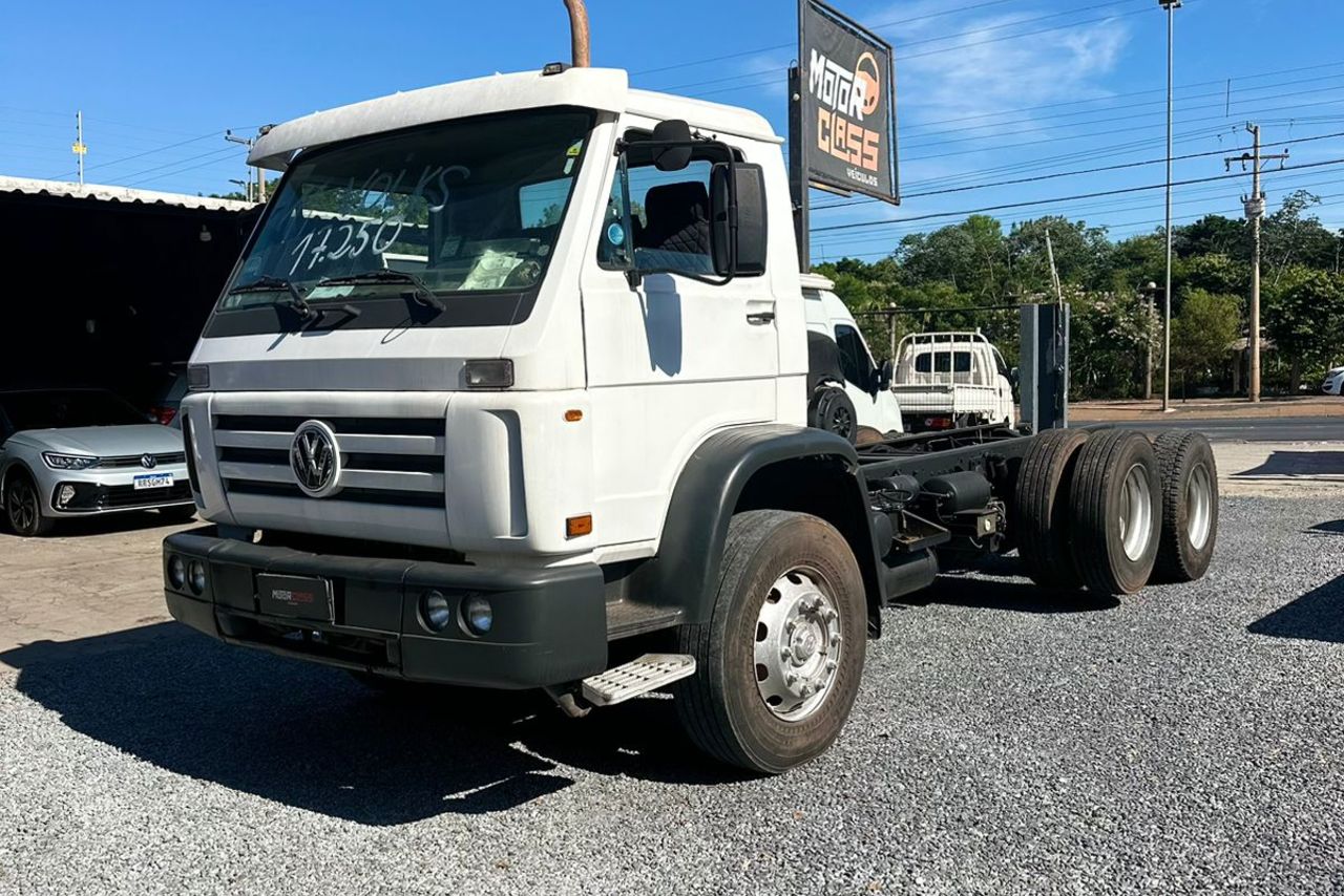 Volkswagen 17 250 - 10/11 2