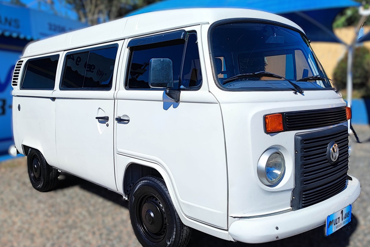 Volkswagen Kombi Standard - 12/13 3