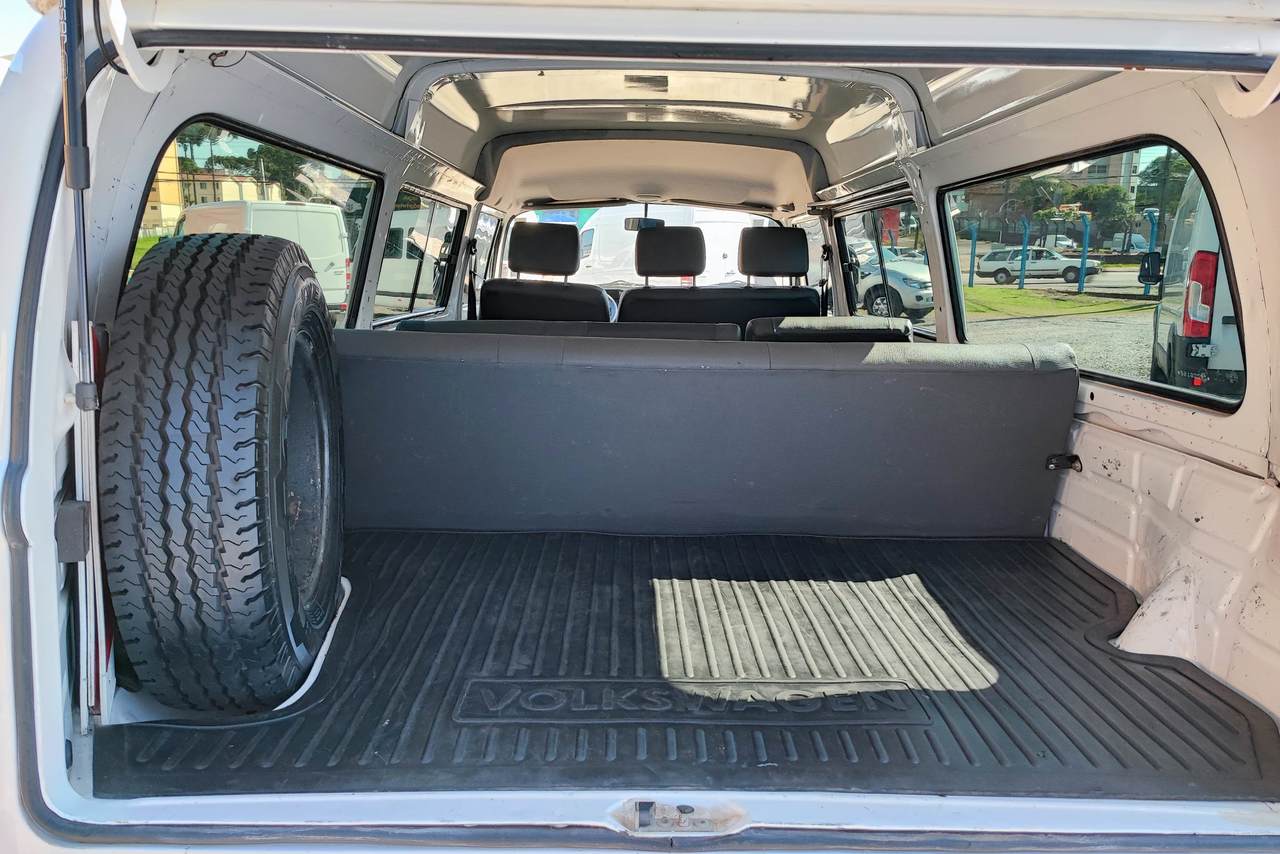 Volkswagen Kombi Standard - 12/13 9