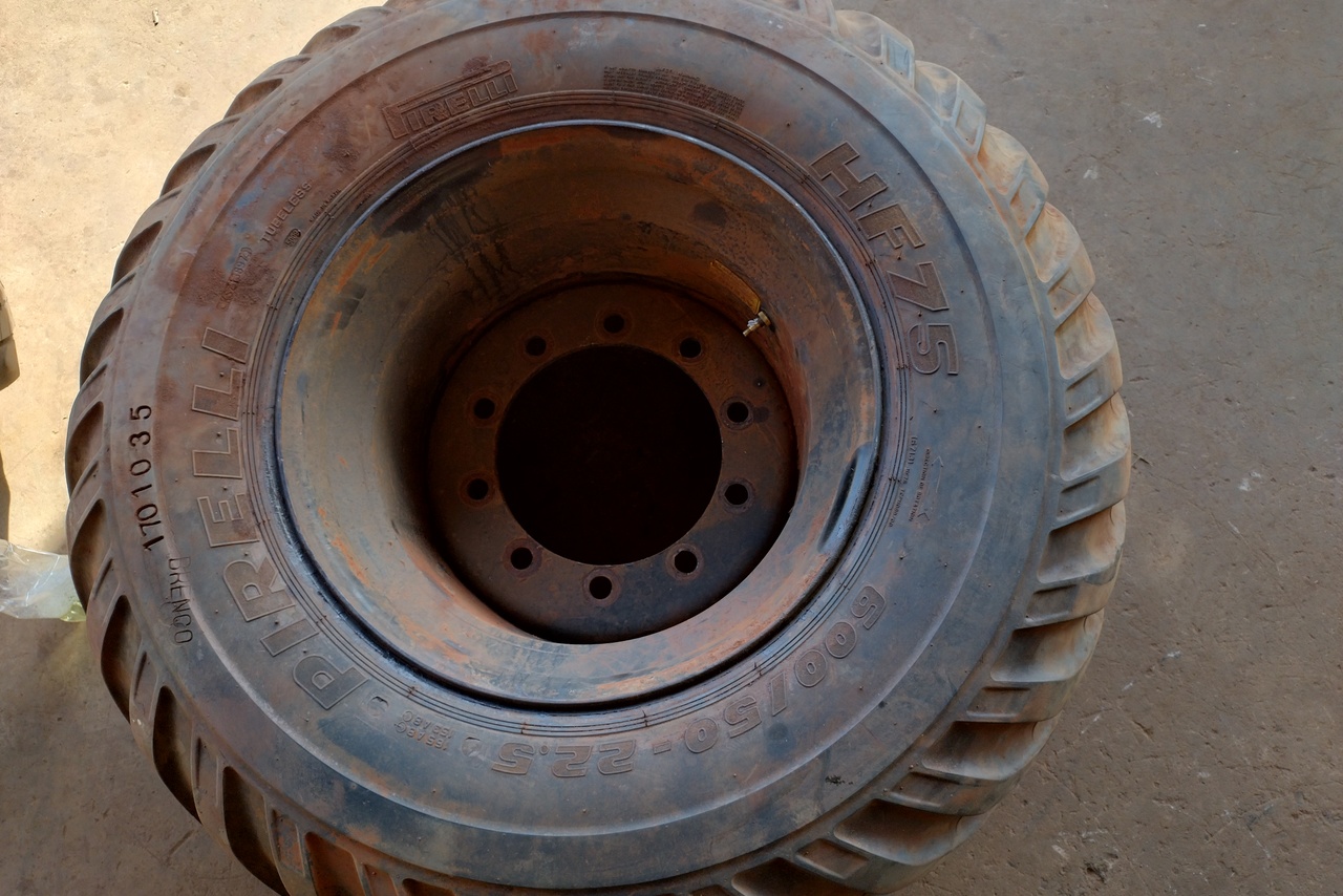  Pirelli  600/50 22.5 -  3