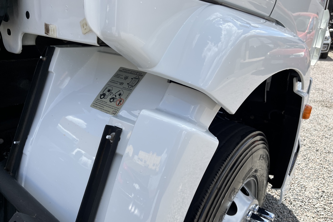 Volkswagen 24-280 E Constellation 8x2 - 19/20 8