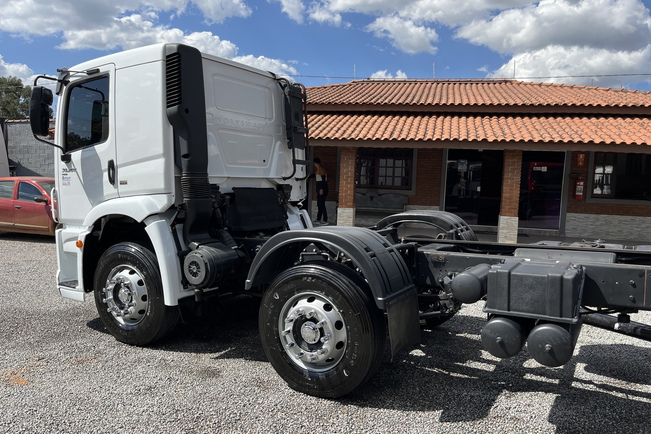 Volkswagen 24-280 E Constellation 8x2 - 19/20 12