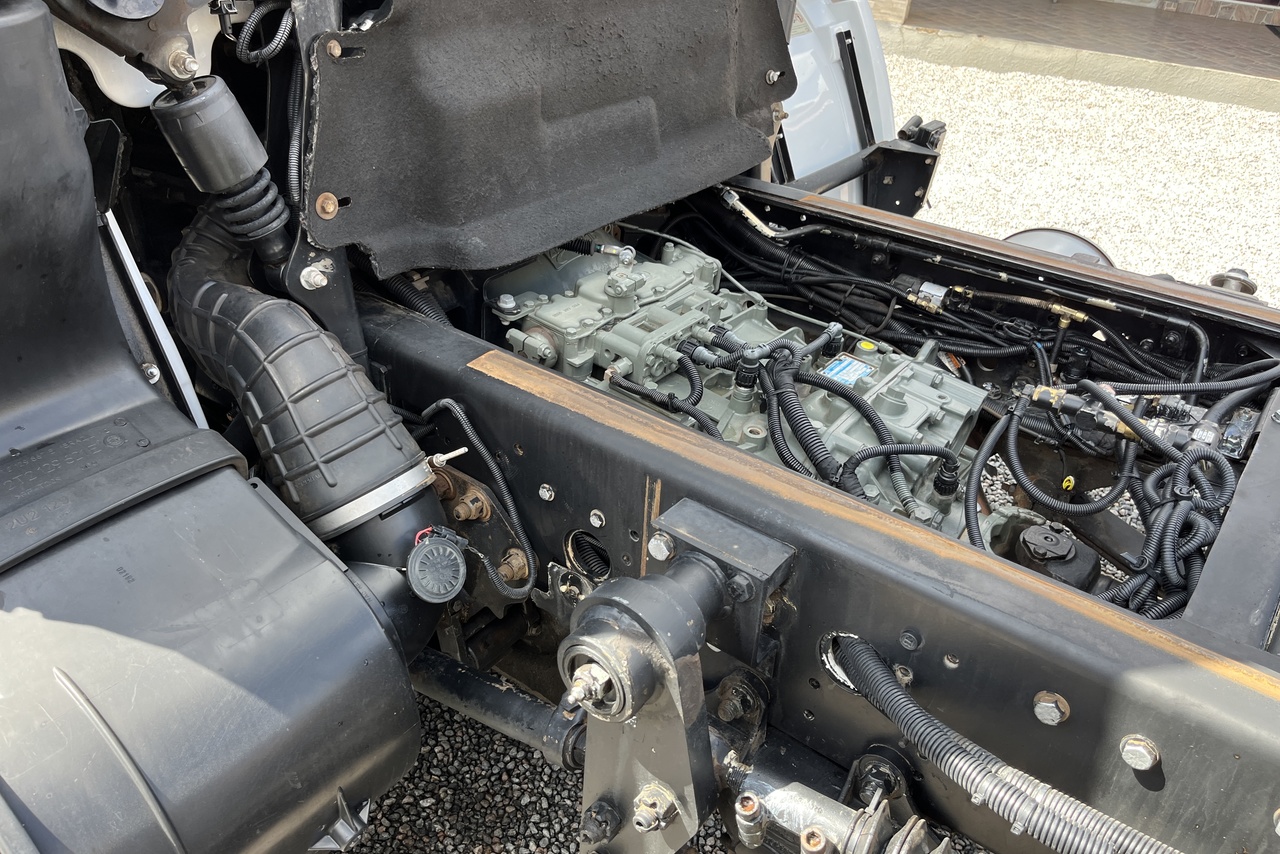 Volkswagen 24-280 E Constellation 8x2 - 19/20 14