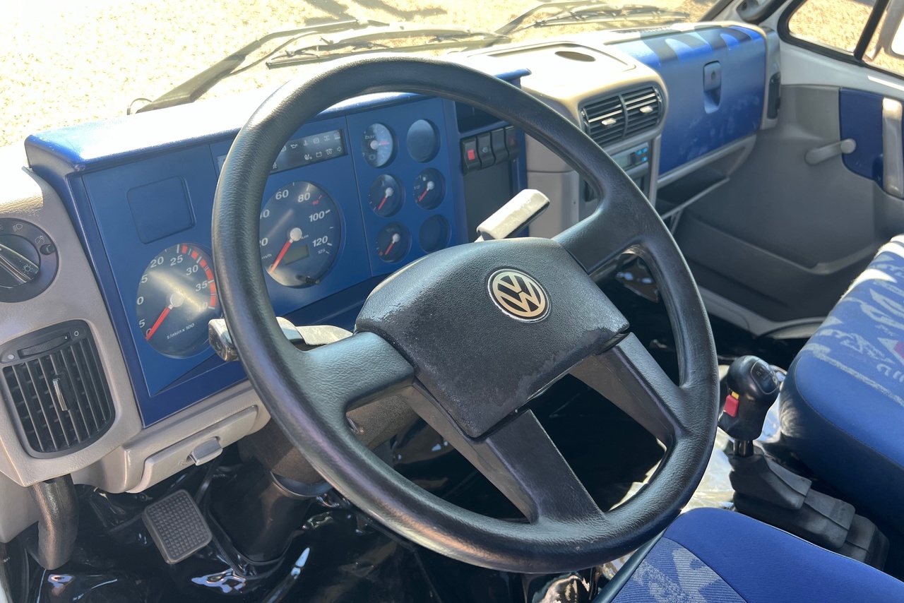 Volkswagen 23 210 - 05/05 4