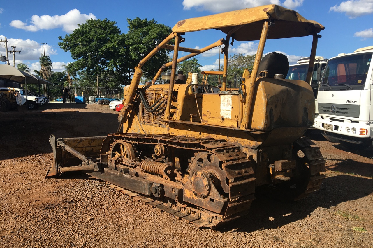 Caterpillar  D4 - 78/78 3