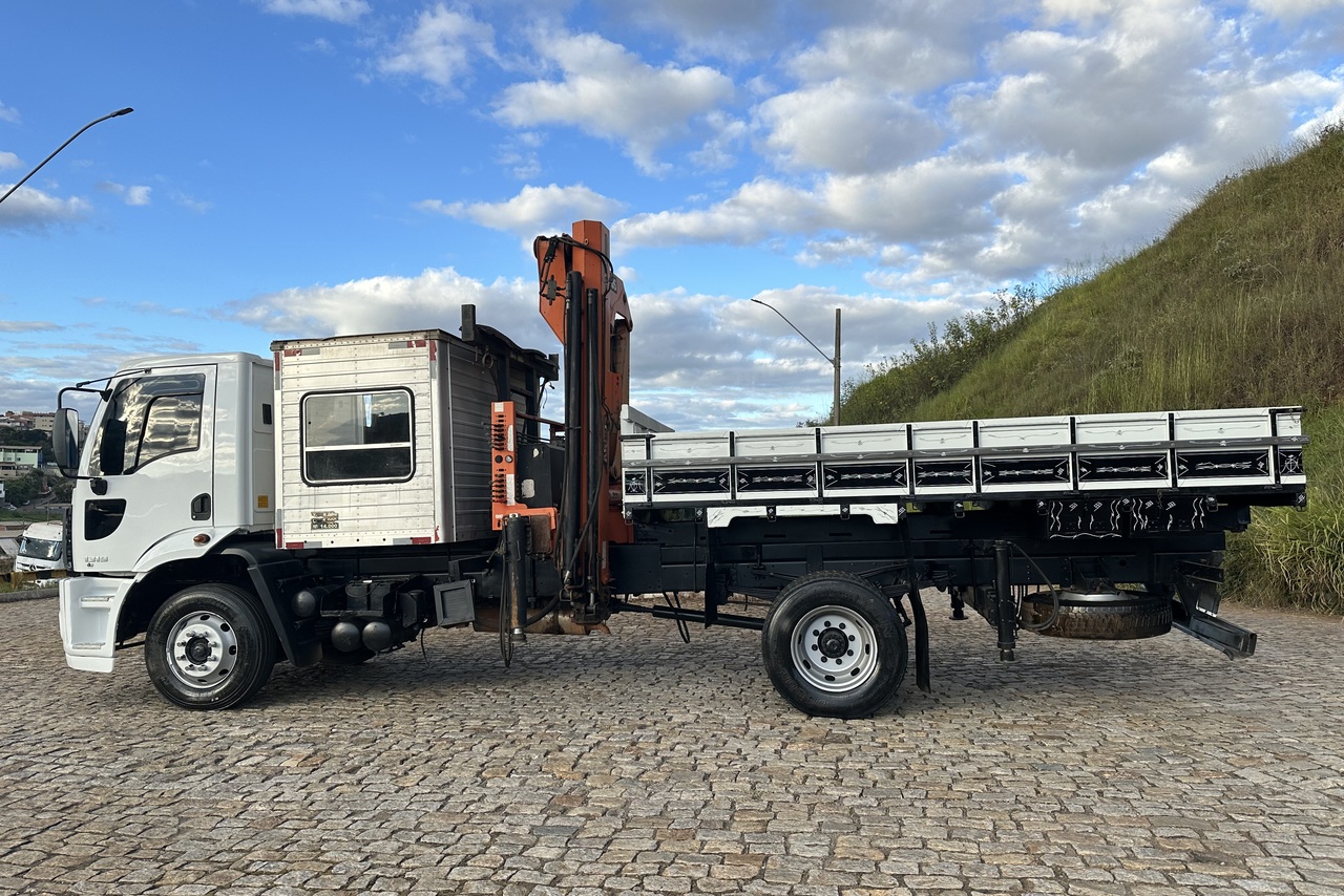 Ford Cargo1319 - 14/14 11