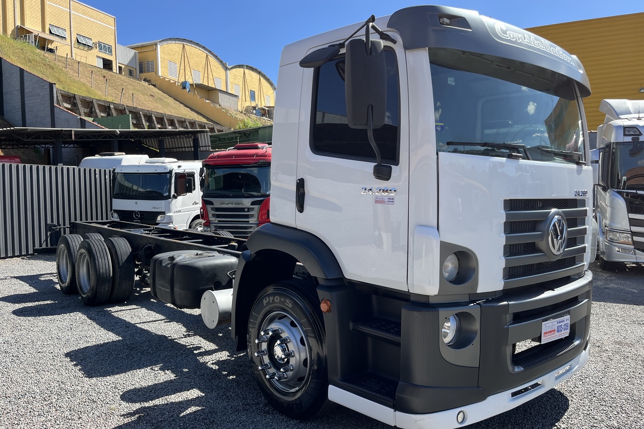 Volkswagen 24-280 E Constellation 6x2 - 14/15 3
