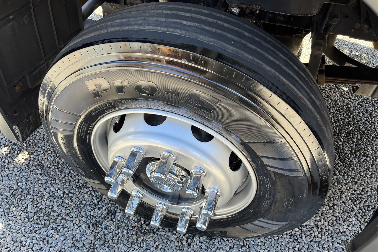 Volkswagen 24-280 E Constellation 6x2 - 14/15 9