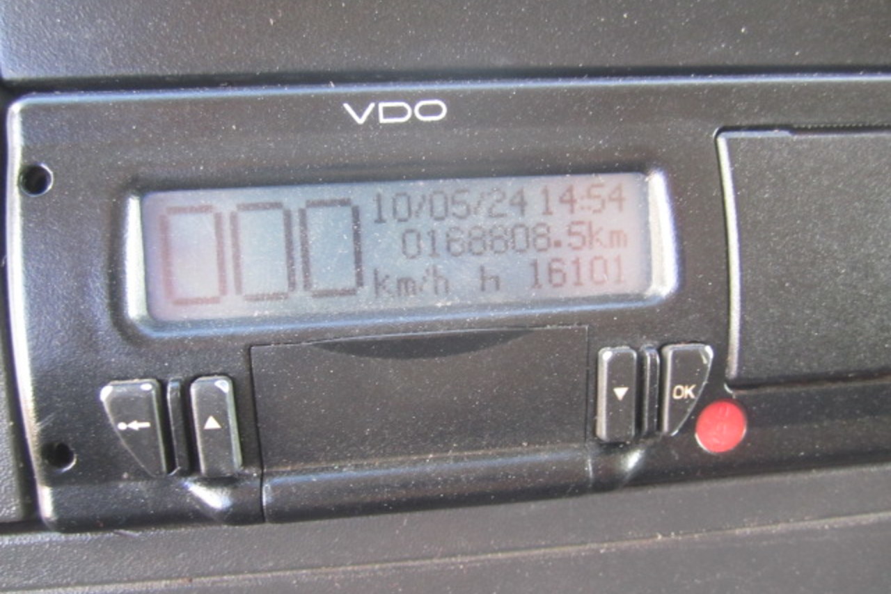 Volkswagen 17-260 E Constel. 4x2 - 19/20 13