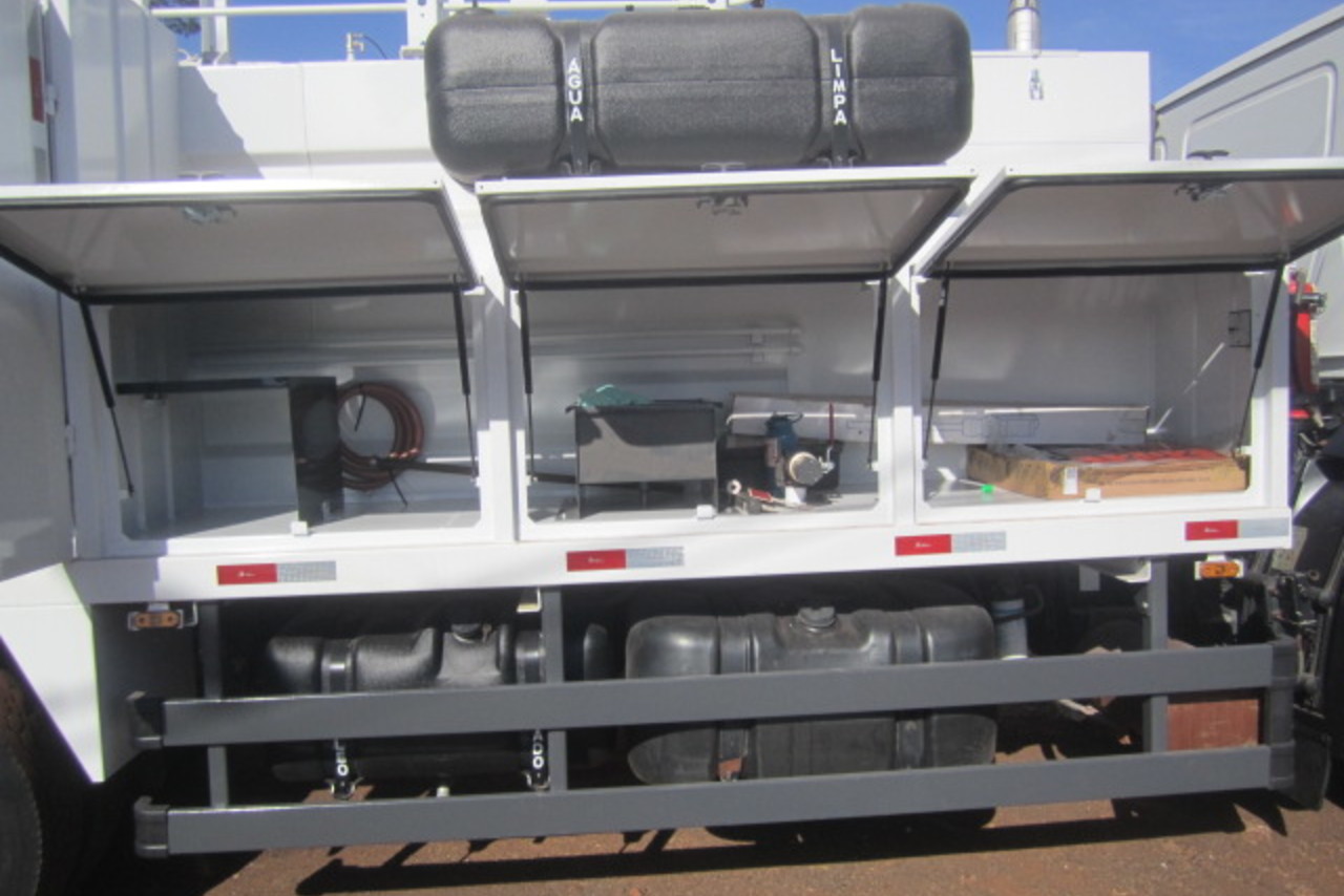 Volkswagen 17-260 E Constel. 4x2 - 19/20 14