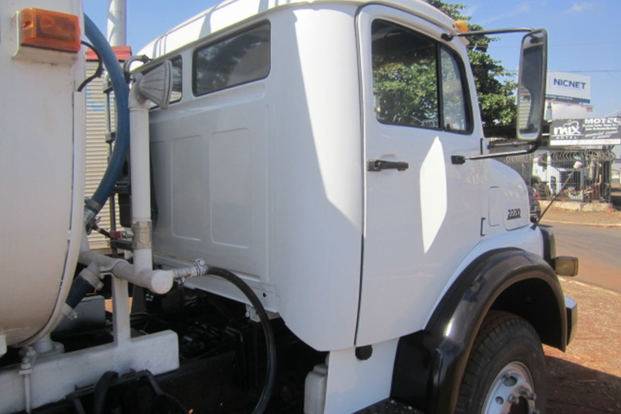 Mercedes Benz MB 2220 - 87/87 16