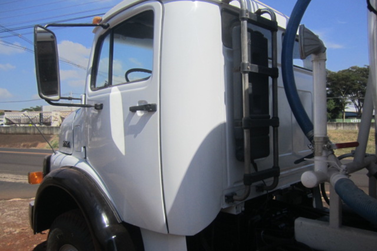 Mercedes Benz MB 2220 - 87/87 20