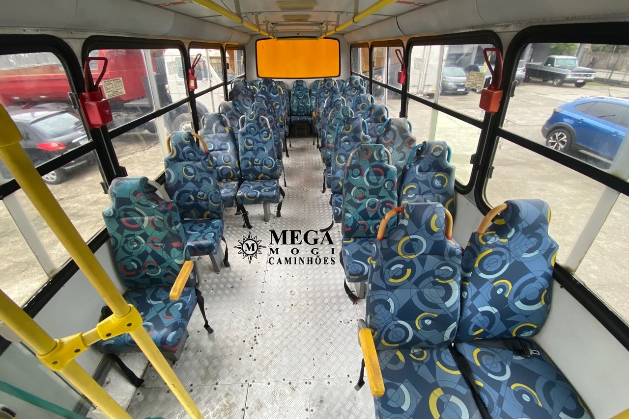 Mercedes Benz Urbano - 07/07 11