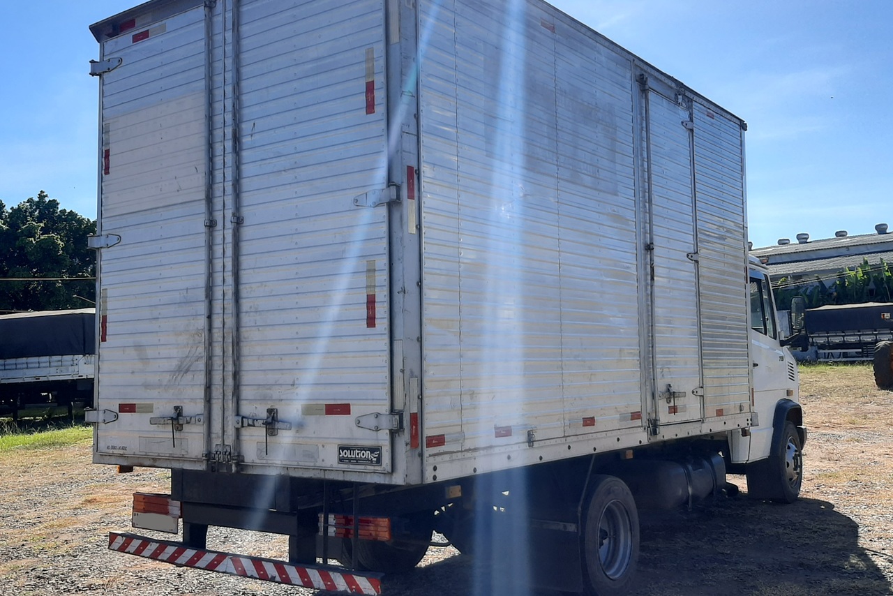 Mercedes Benz MB 710 - 03/03 3