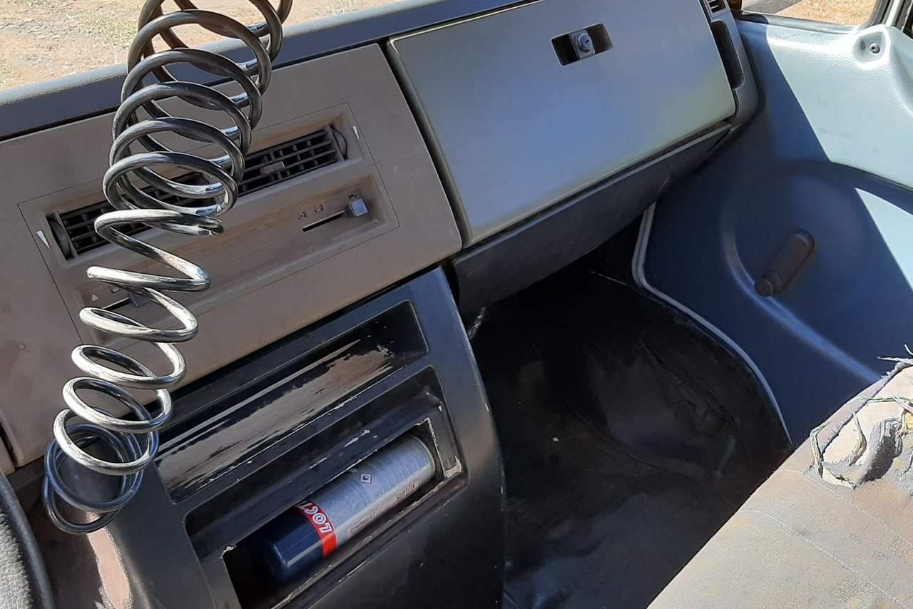 Mercedes Benz MB 710 - 03/03 7