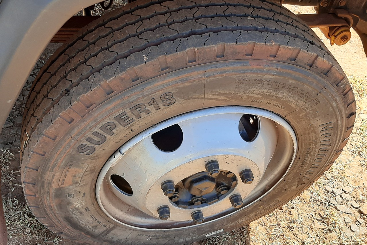 Mercedes Benz MB 710 - 03/03 10