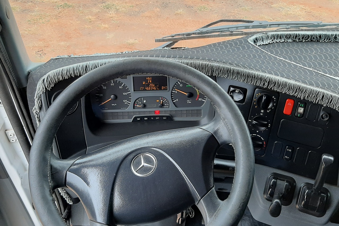 Mercedes Benz Axor 1933 - 10/10 11