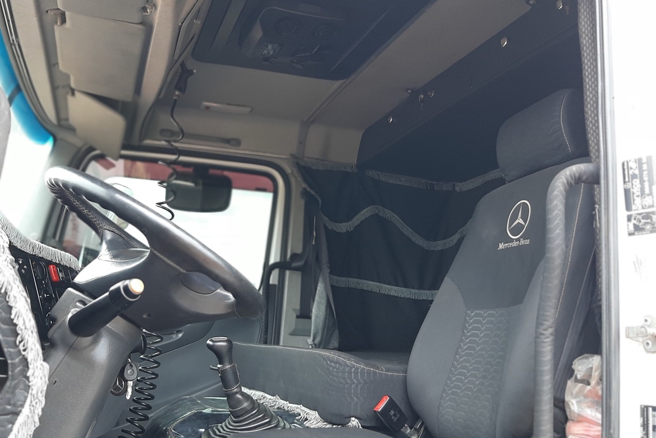 Mercedes Benz Axor 1933 - 10/10 14