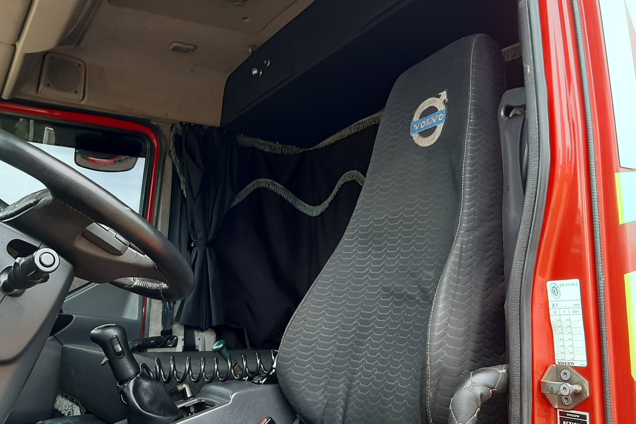 Volvo VM 330 - 13/13 2