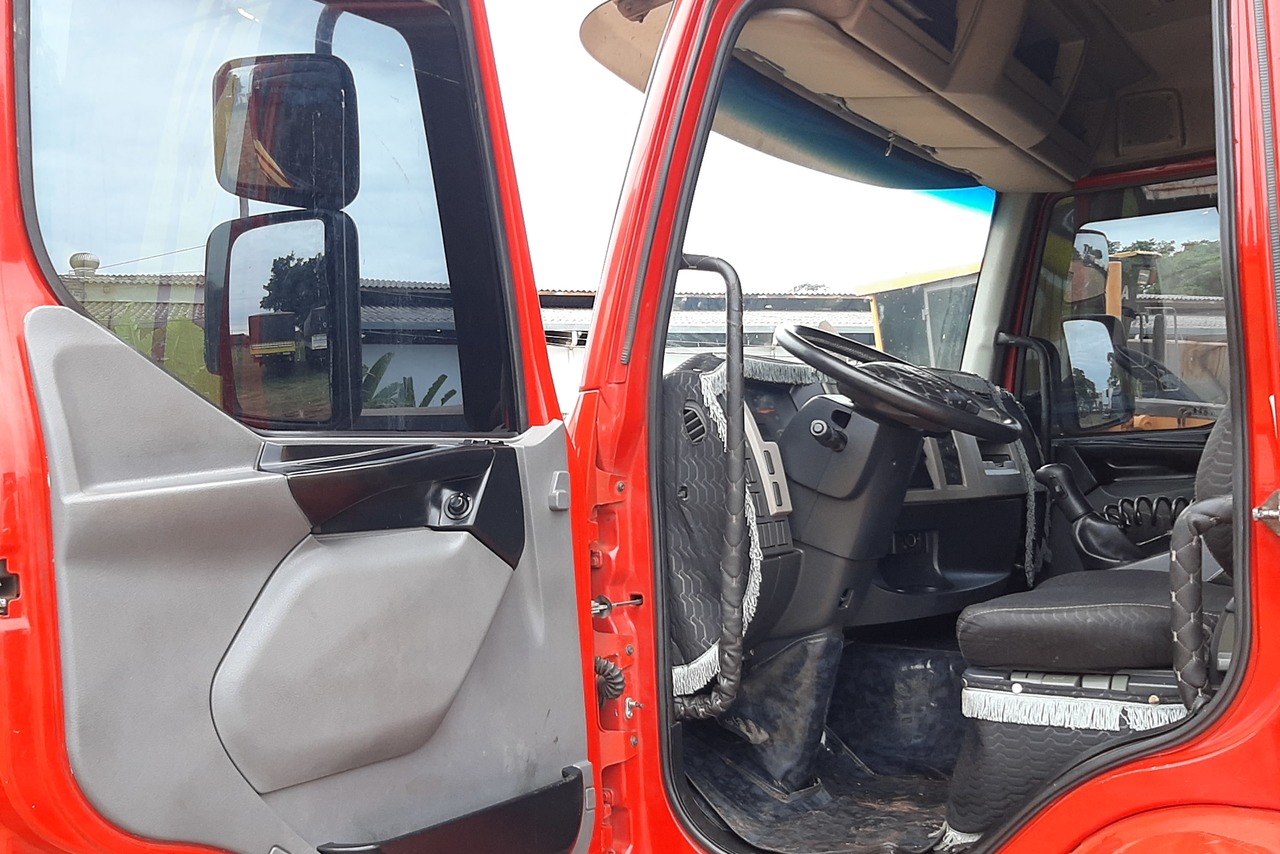 Volvo VM 330 - 13/13 3