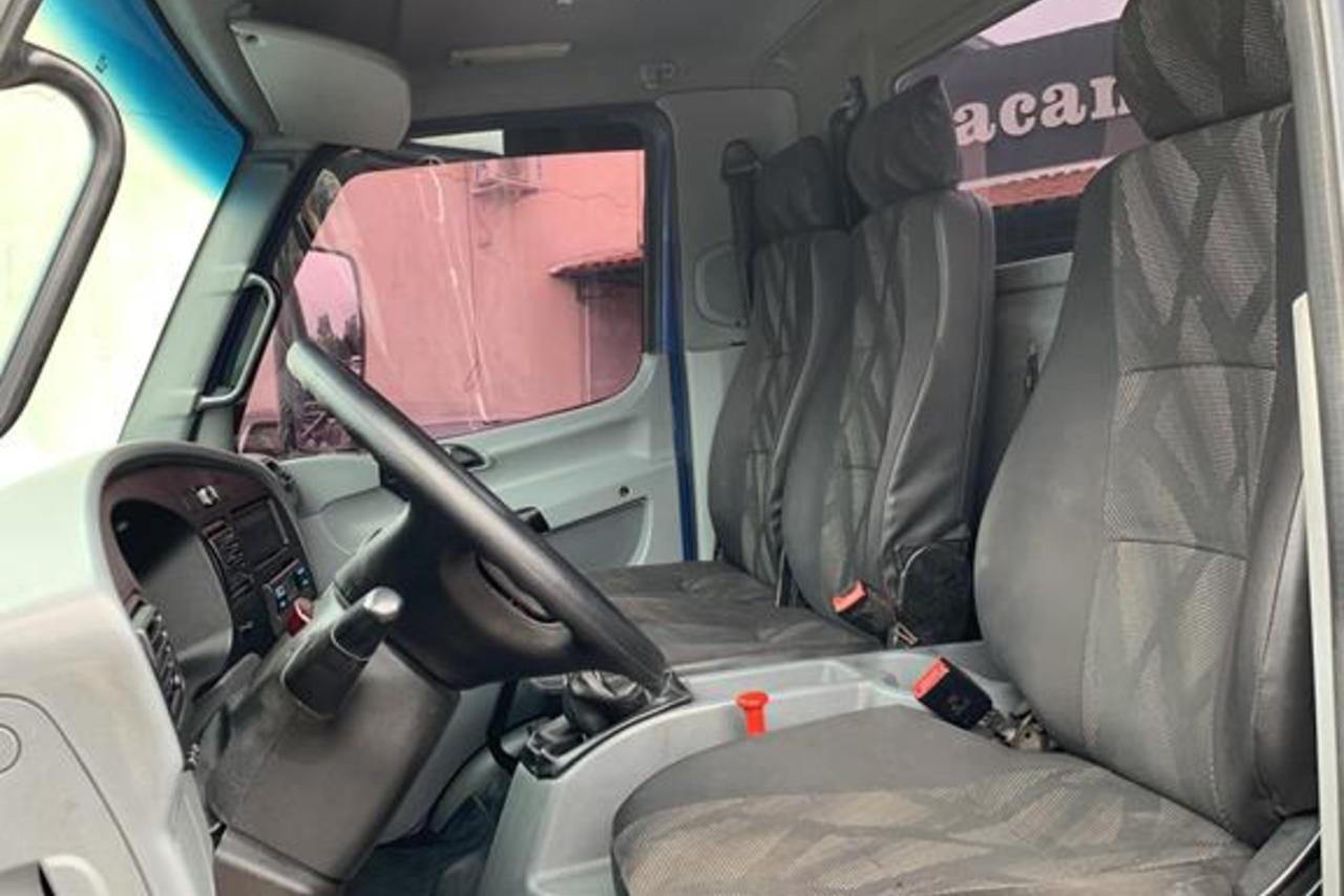 Mercedes Benz Accelo 915 - 10/10 2