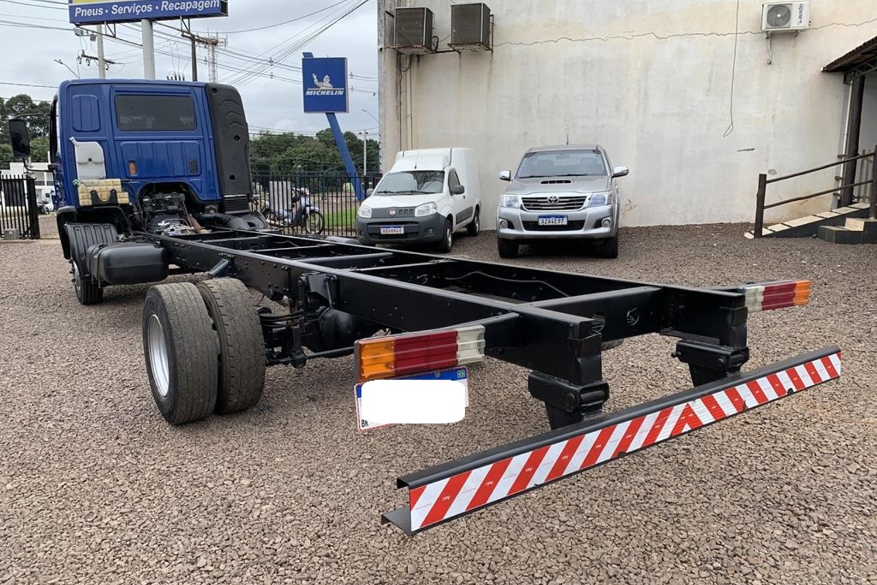 Mercedes Benz Accelo 915 - 10/10 13
