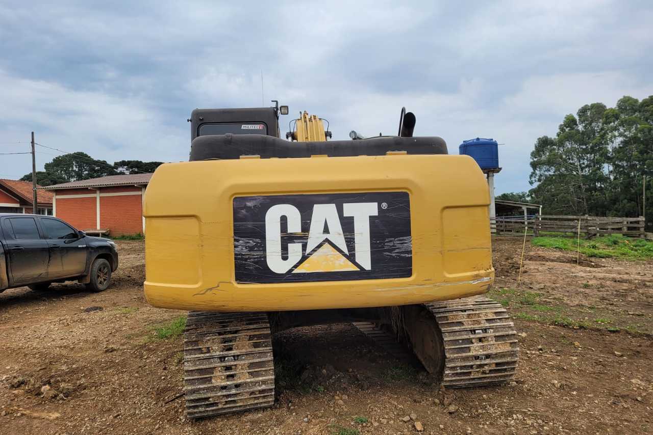 Caterpillar 320D2 - 13/13 4