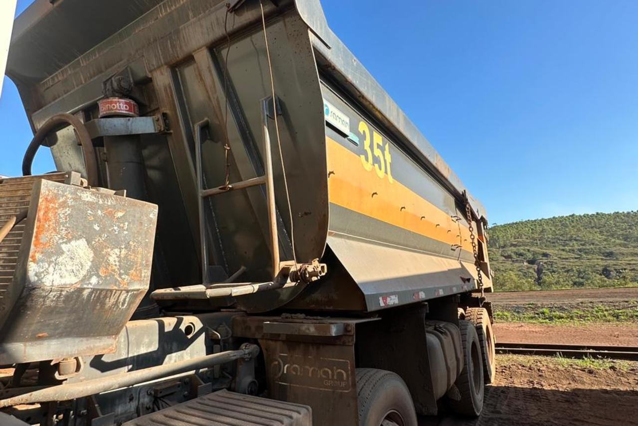 Volvo VM330 - 21/21 2
