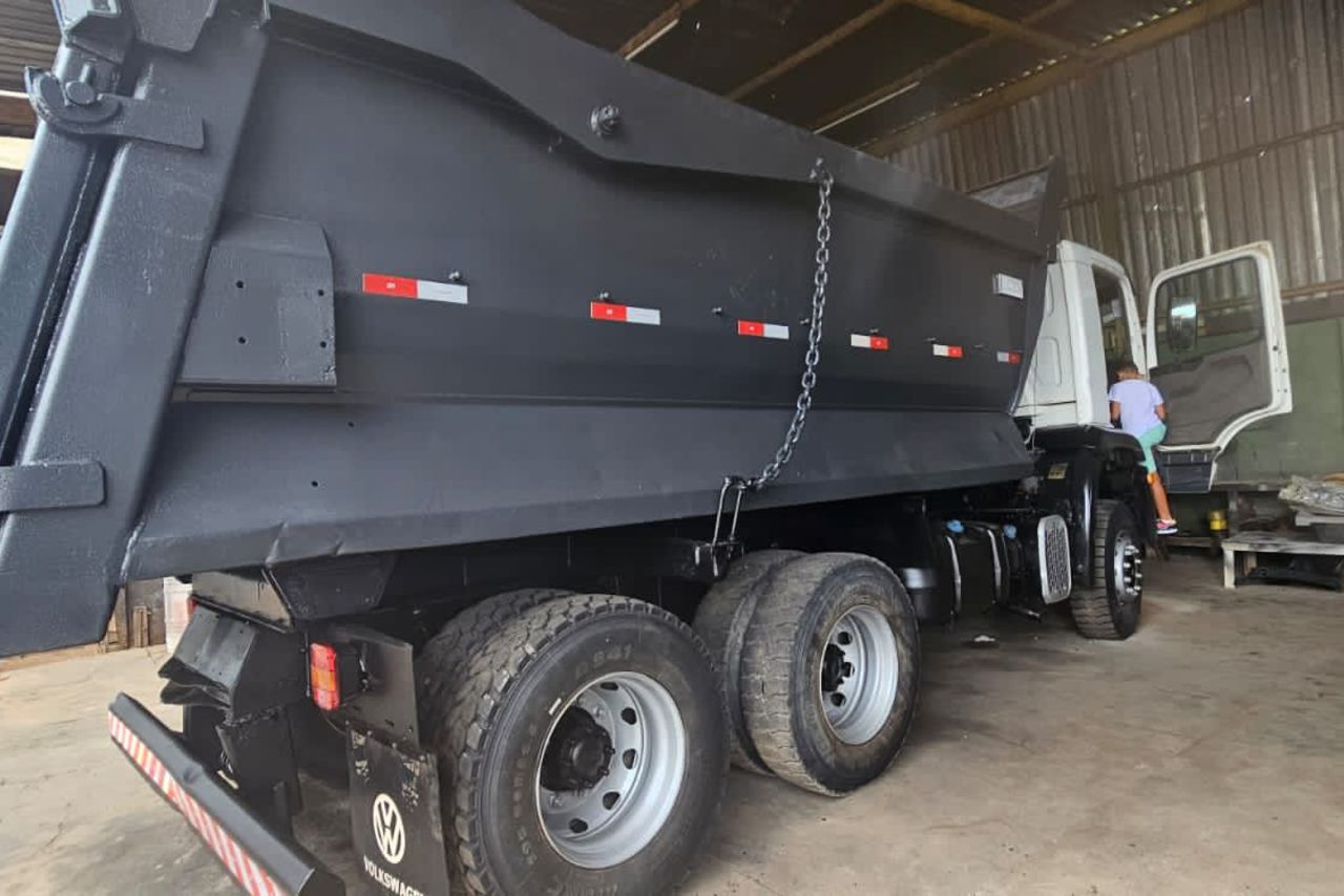 Volkswagen 31-330 E Constellation 6x4 - 14/14 2