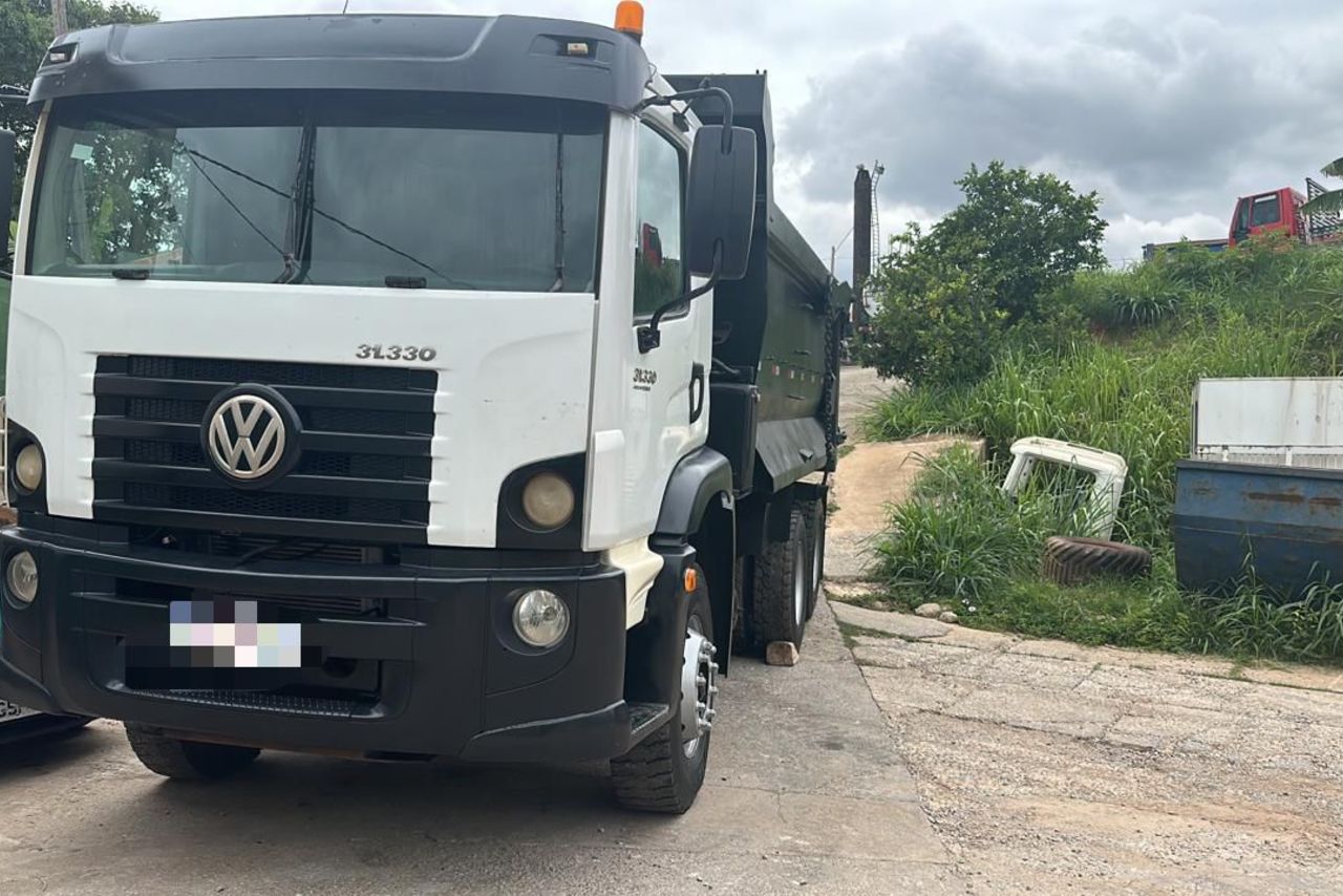 Volkswagen 31-330 E Constellation 6x4 - 14/14 3