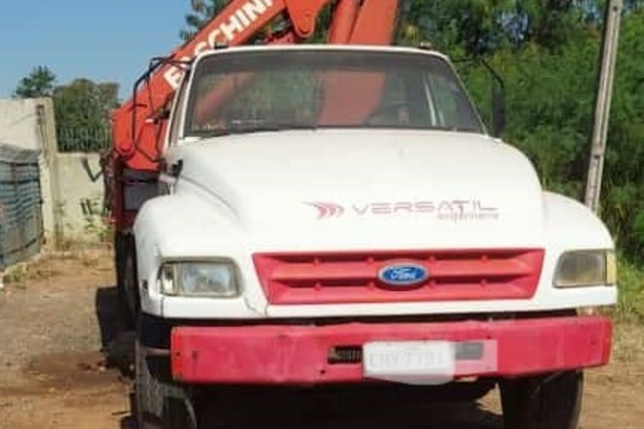 Ford F14000 - 97/97 4