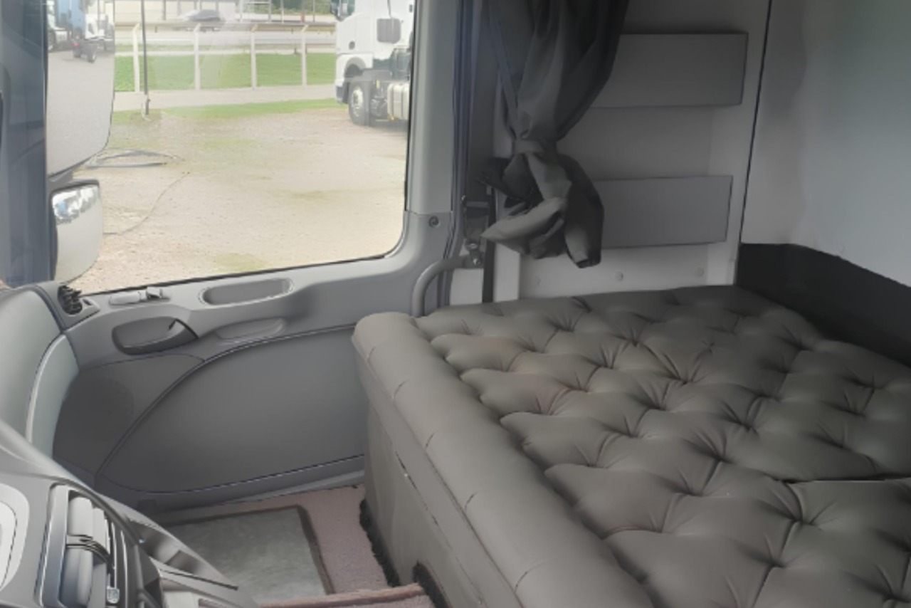Mercedes Benz Actros 2651 - 18/19 5