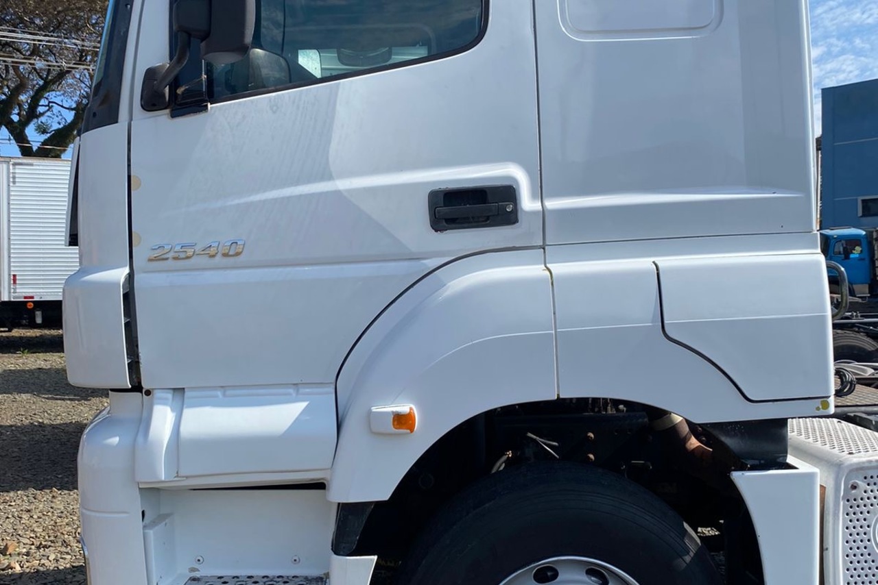 Mercedes Benz Axor 2540 - 09/09 12