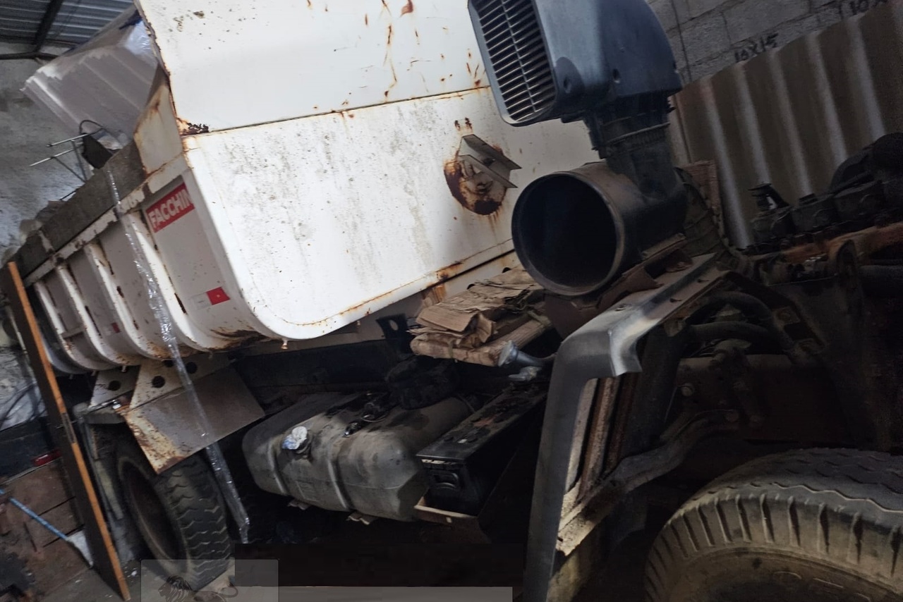 Ford Cargo1317 - 05/05 10