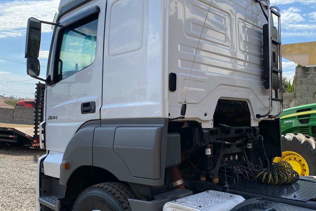 Mercedes Benz Axor 2644 - 09/09 12