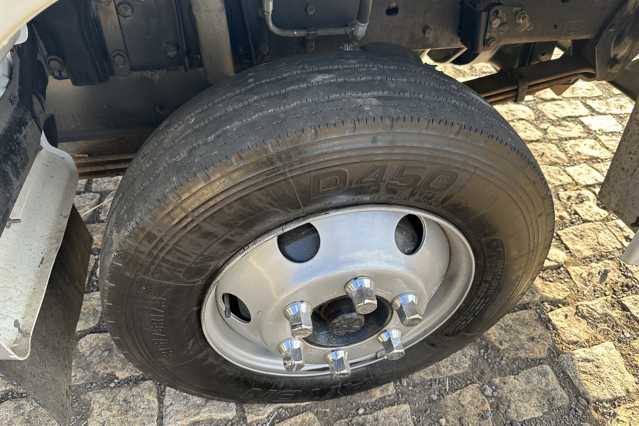 Volkswagen 8 120 - 10/10 12