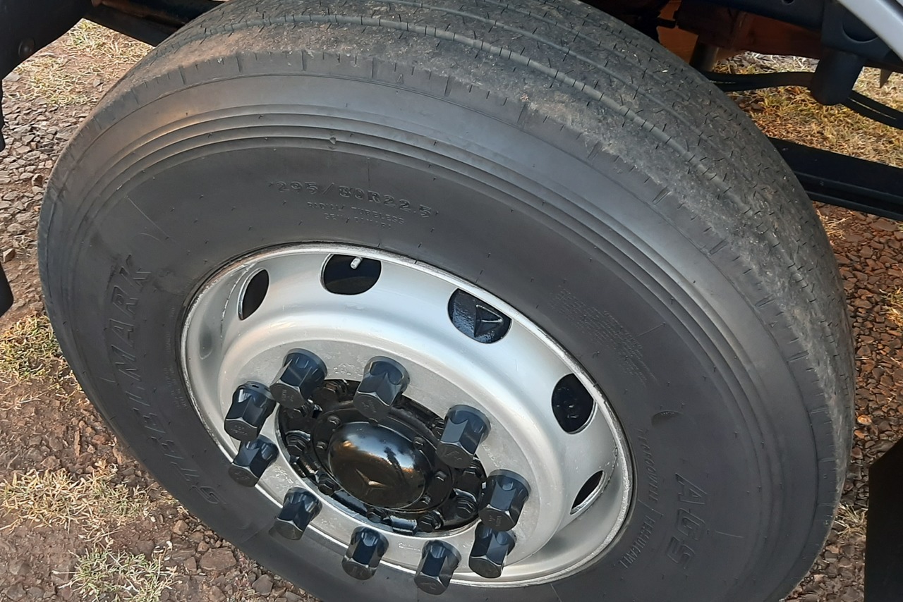 Mercedes Benz Axor 1933 - 05/06 14