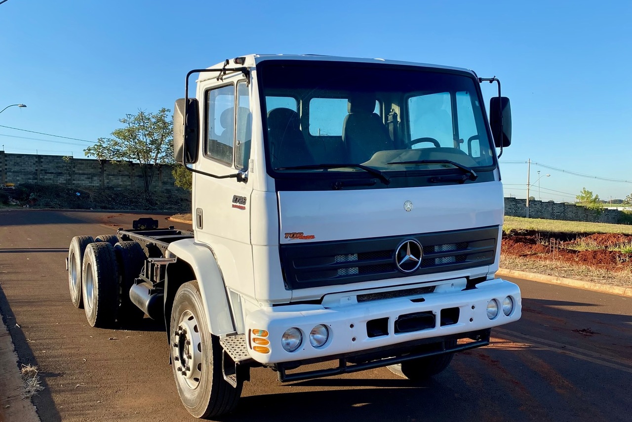 Mercedes Benz Atego 2726 - 11/12 1