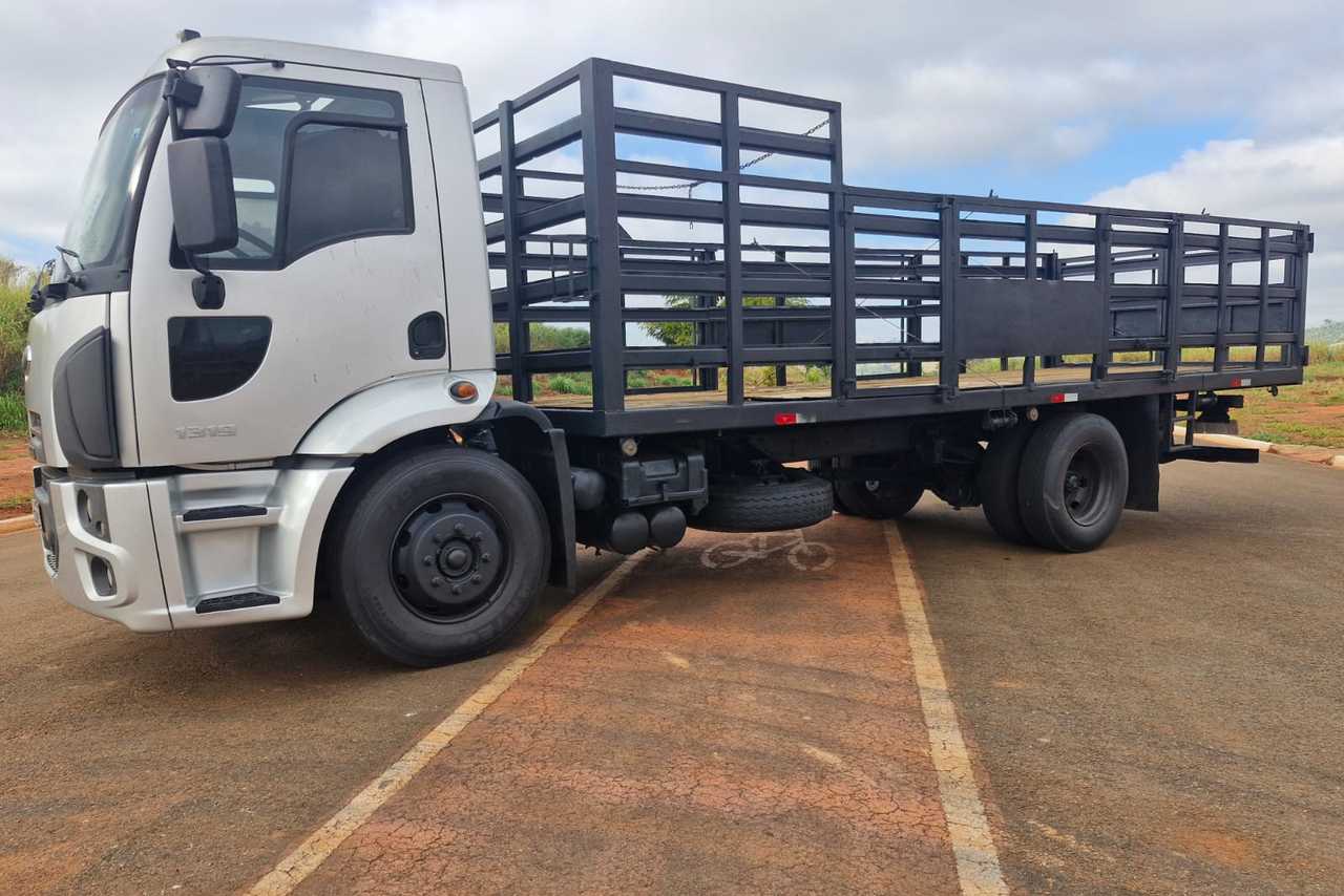 Ford Cargo1319 - 13/13 17