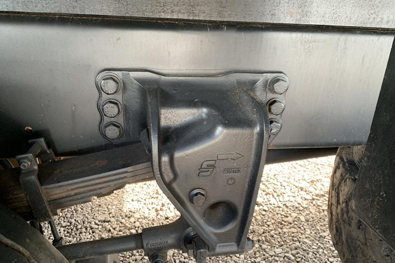 Volkswagen 24 220 - 11/11 12