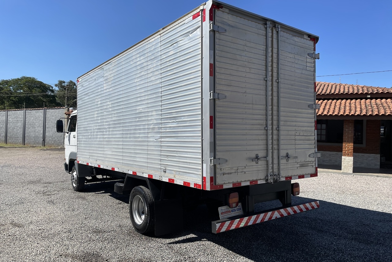 Volkswagen 8 150 - 08/09 4