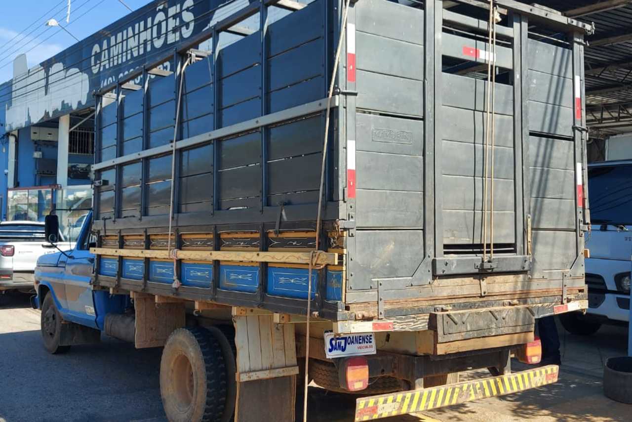 Ford F4000 - 91/92 12