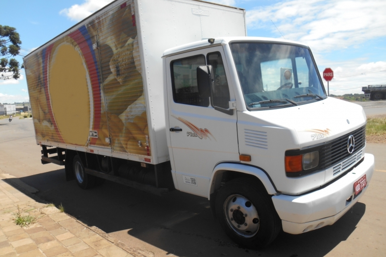 Mercedes Benz MB 710 - 04/04 5