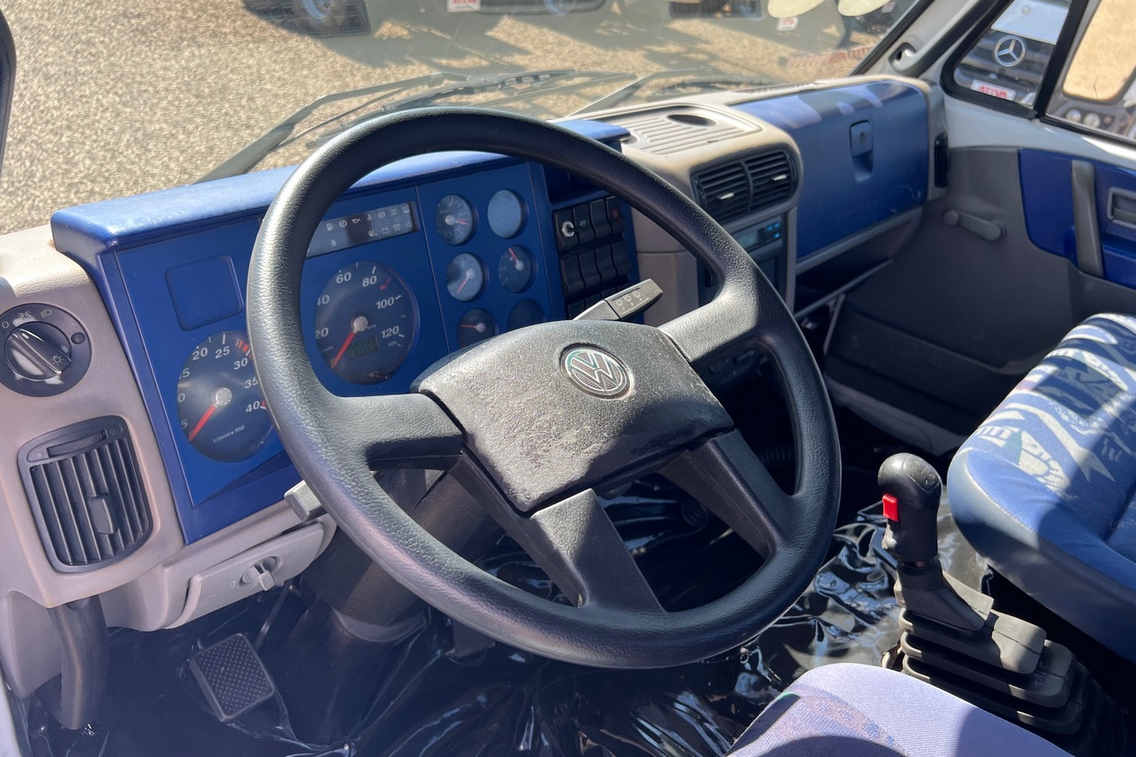 Volkswagen 13-180 - 05/05 3