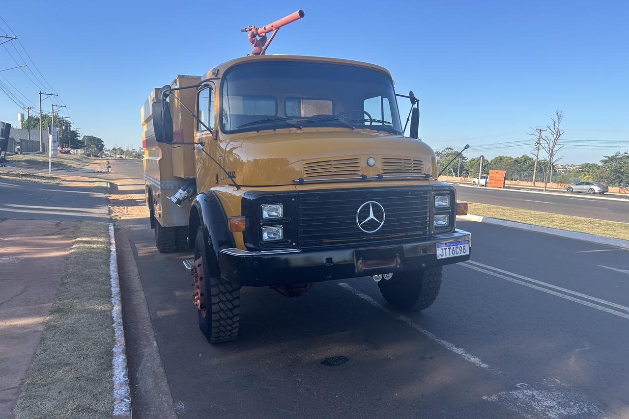 Mercedes Benz MB 1317 - 89/89 8
