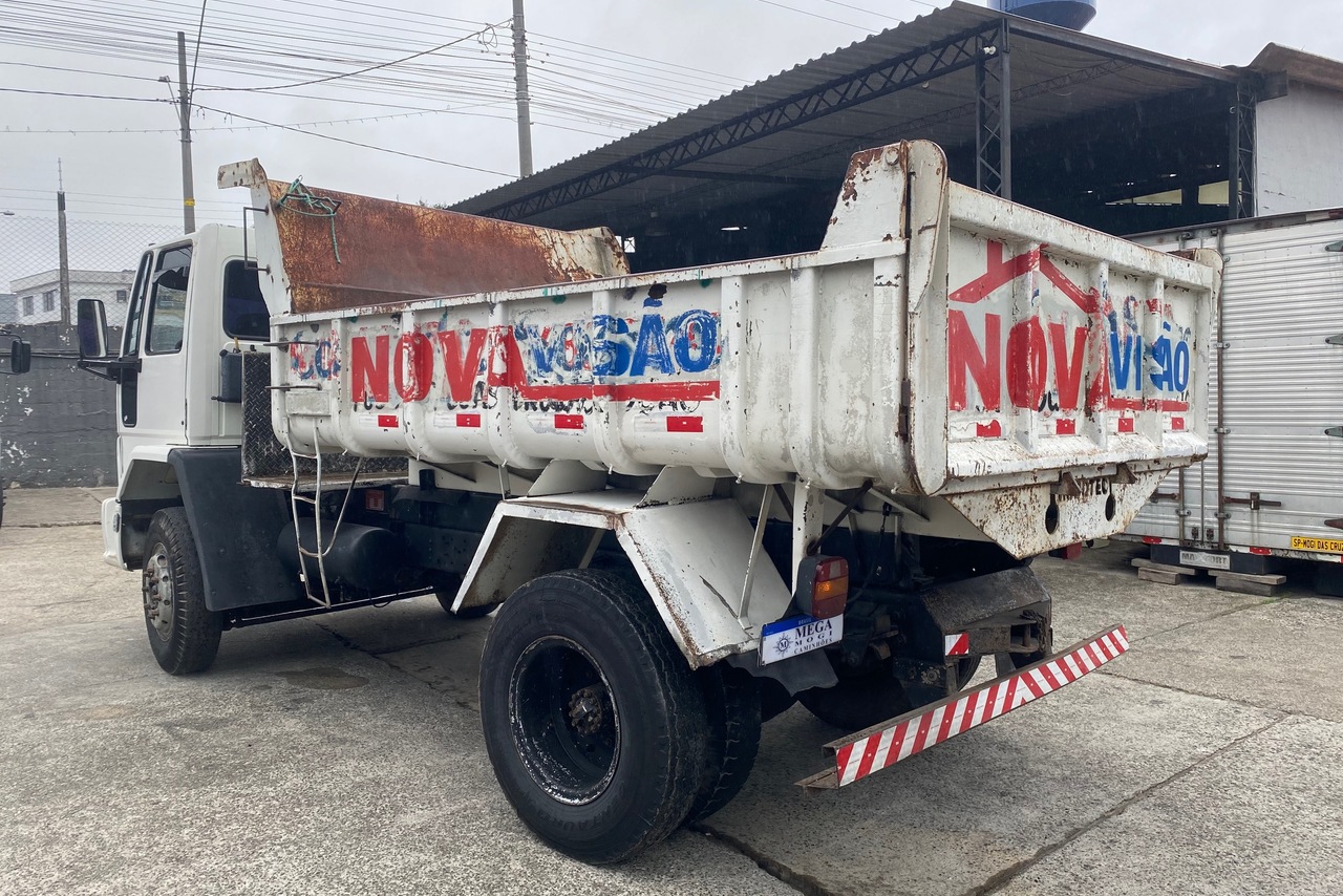 Ford Cargo1317 - 06/06 6